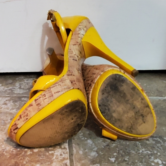 Heels - Picture 3 of 4